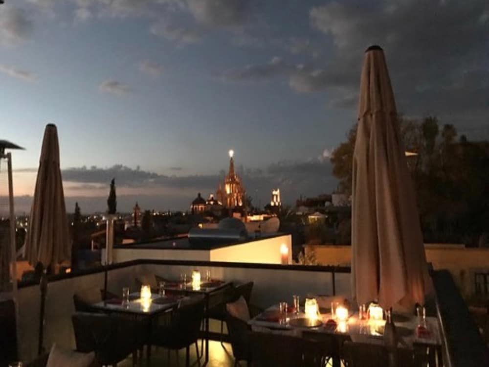 rooftop terrace restaurant Case Nostra