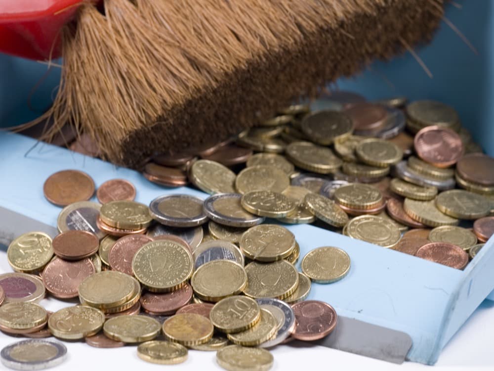 Mexican New Year's Eve Traditions - Coin tradition