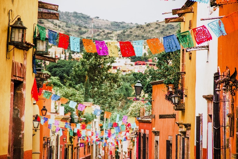 Cinco de Mayo street scene