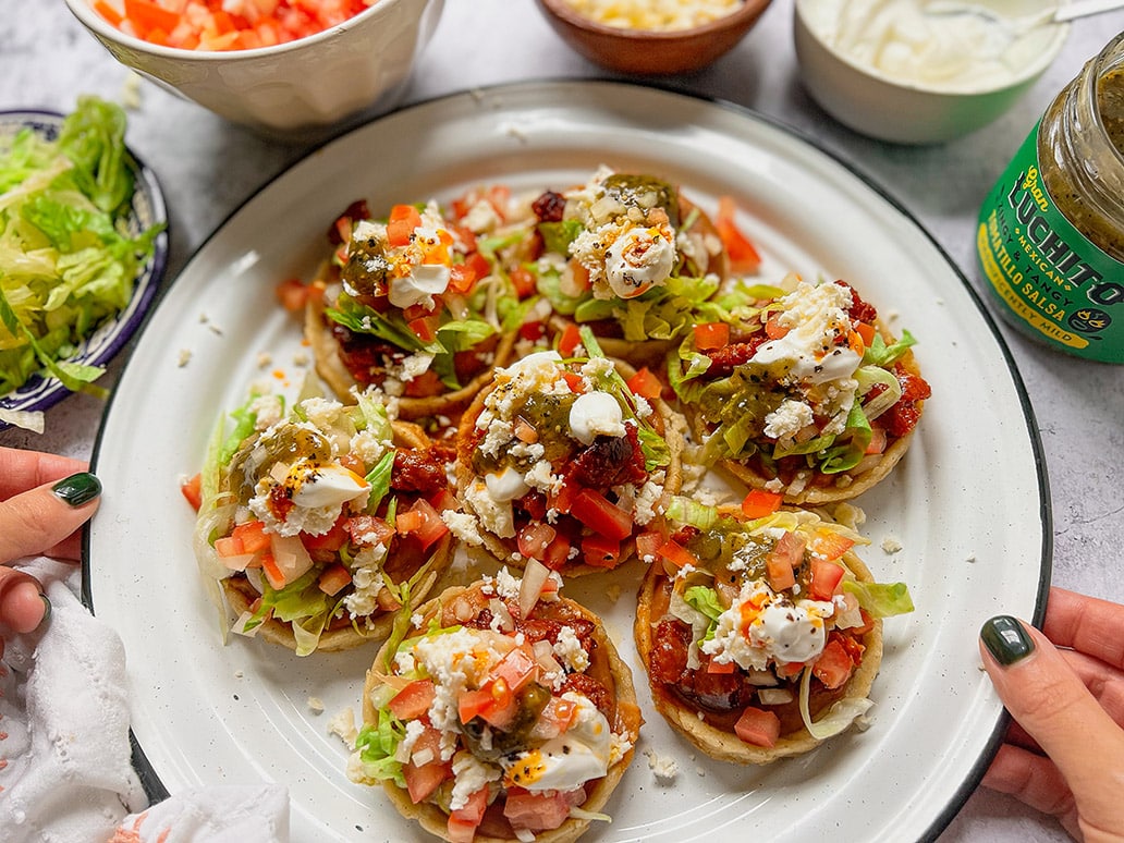 chicken sopes